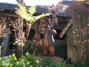 Brer Fox and friends - Critter Country - Disneyland 2010