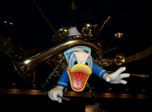 Donald Duck bronze - Mickey's Philharmonic - Magic Kingdom Park - Walk Disney World - 2009